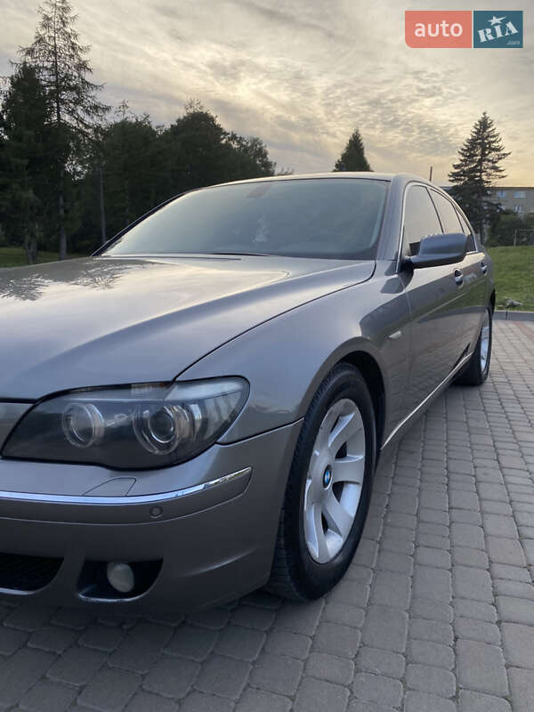 Седан BMW 7 Series 2005 в Новом Роздоле