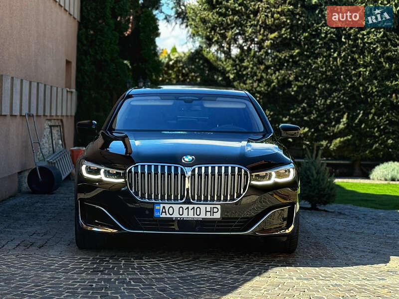 Седан BMW 7 Series 2020 в Мукачево