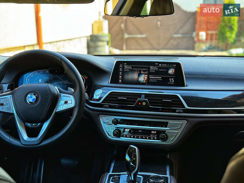 Седан BMW 7 Series 2020 в Мукачево