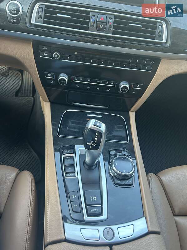 Седан BMW 7 Series 2013 в Киеве