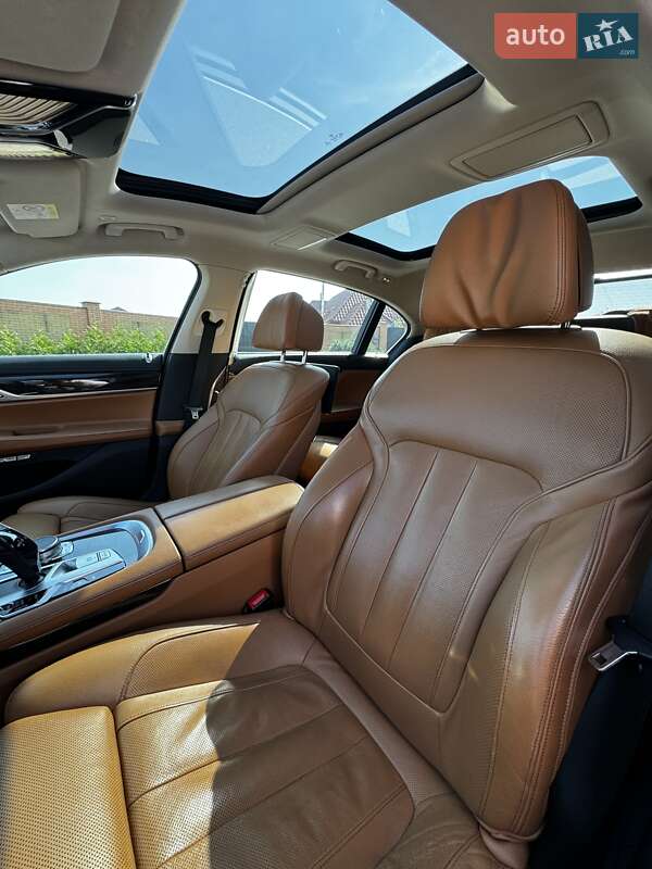 Седан BMW 7 Series 2015 в Києві фото 9 Седан BMW 7 Series 2015 в Києві
