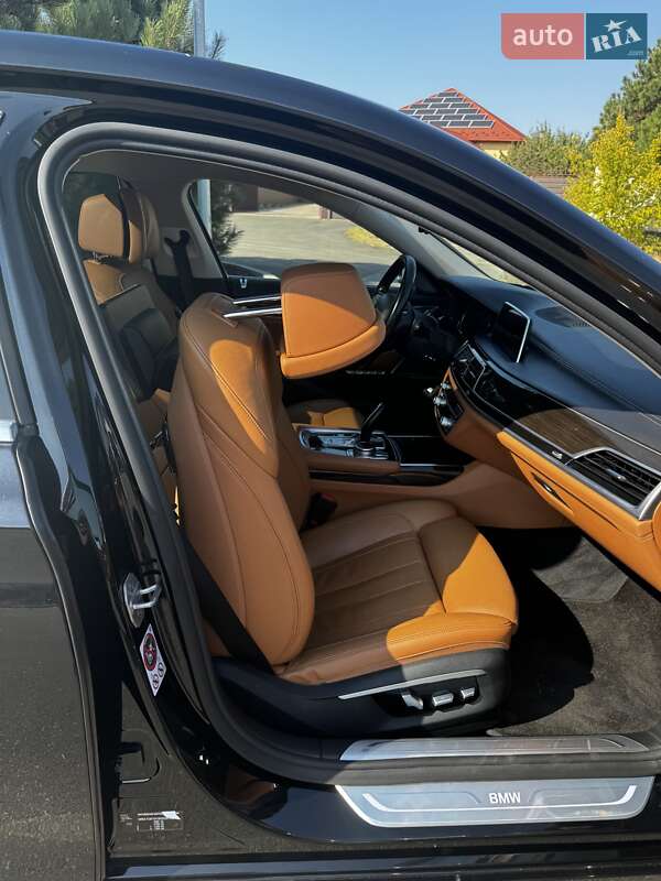 Седан BMW 7 Series 2015 в Києві фото 24 Седан BMW 7 Series 2015 в Києві