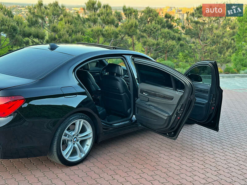 Седан BMW 7 Series 2013 в Чернівцях