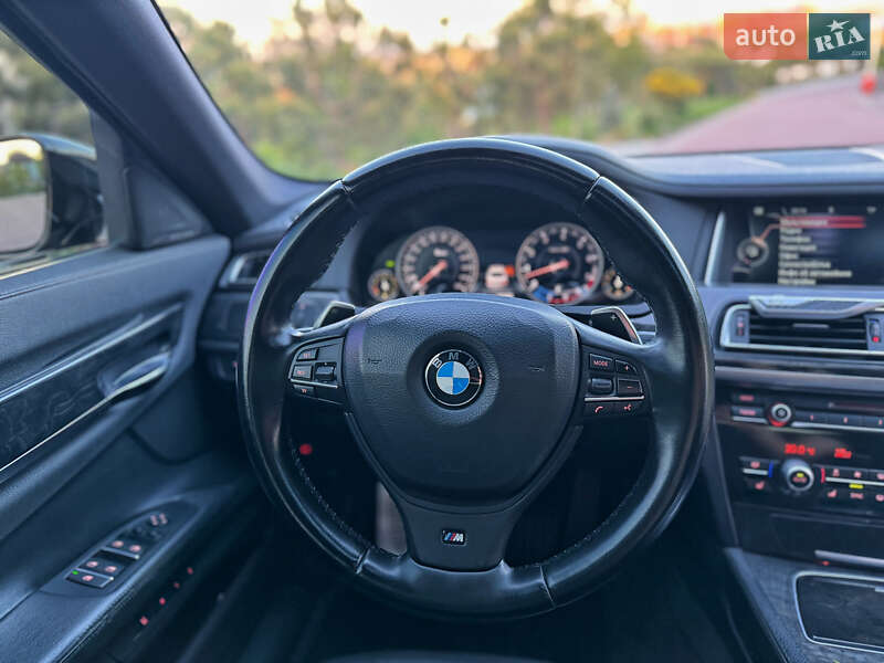 Седан BMW 7 Series 2013 в Чернівцях