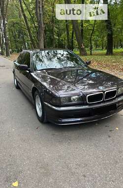 Седан BMW 7 Series 1995 в Черновцах