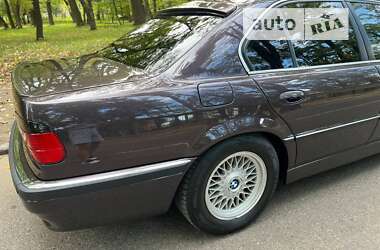 Седан BMW 7 Series 1995 в Черновцах