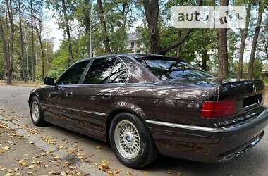 Седан BMW 7 Series 1995 в Черновцах