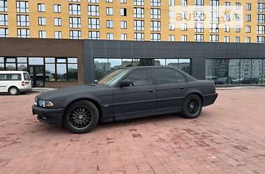 Седан BMW 7 Series 2000 в Шепетовке