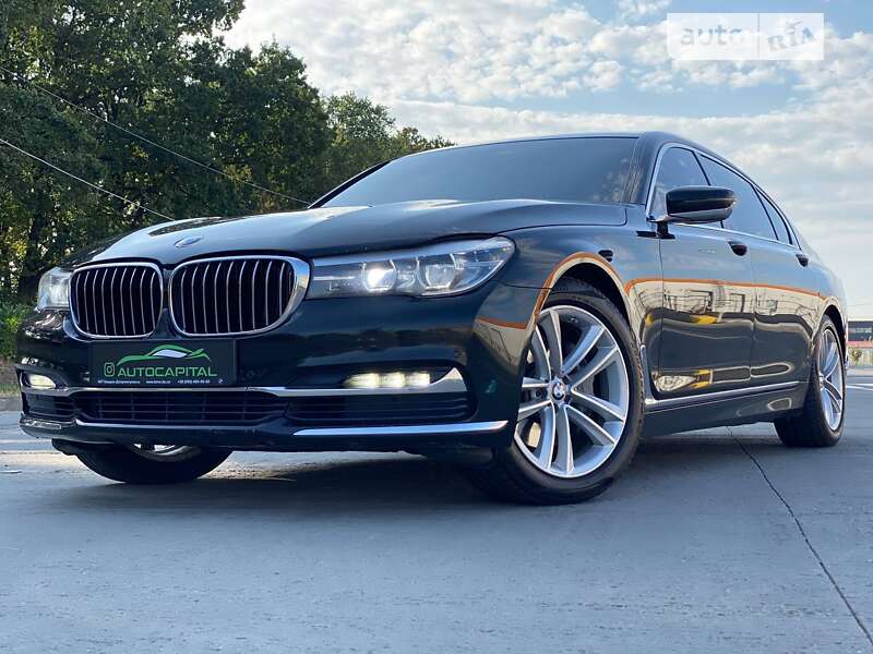 Седан BMW 7 Series 2017 в Киеве