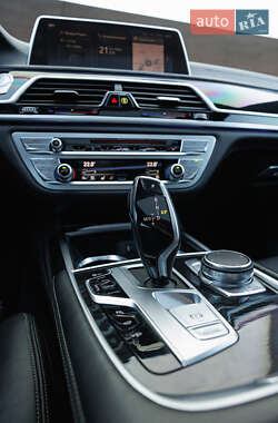 Седан BMW 7 Series 2018 в 