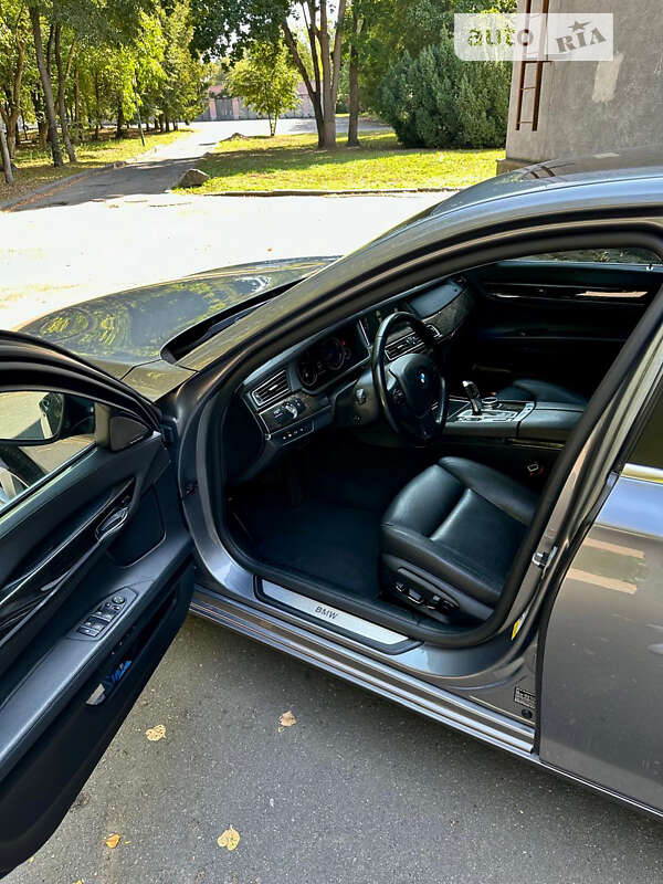 Седан BMW 7 Series 2014 в Шепетівці