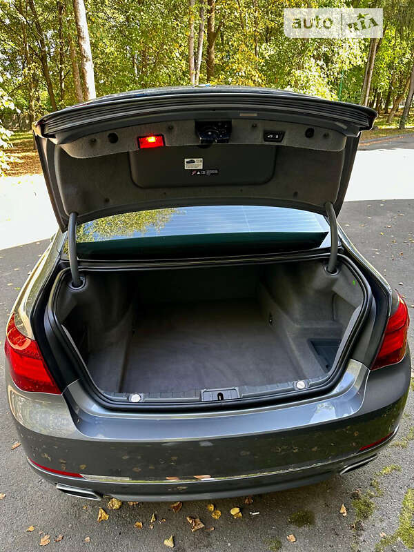Седан BMW 7 Series 2014 в Шепетівці