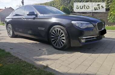 Седан BMW 7 Series 2013 в Львове