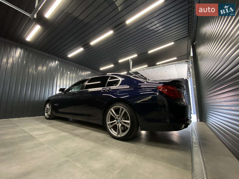 Седан BMW 7 Series 2010 в Житомире