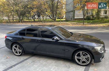 Седан BMW 7 Series 2010 в Мукачево