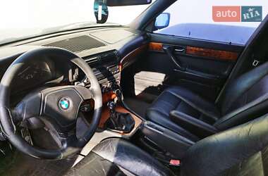 Седан BMW 7 Series 1992 в 