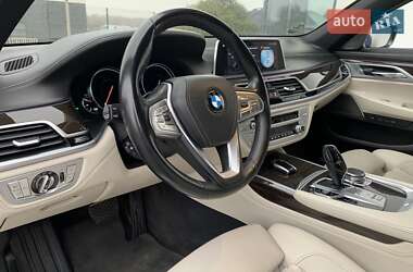 Седан BMW 7 Series 2018 в Львове