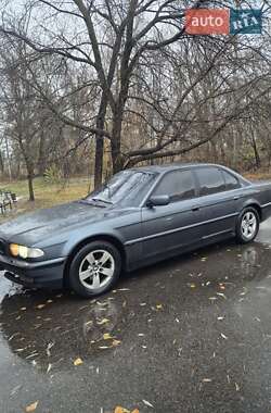 Седан BMW 7 Series 1999 в Сумах