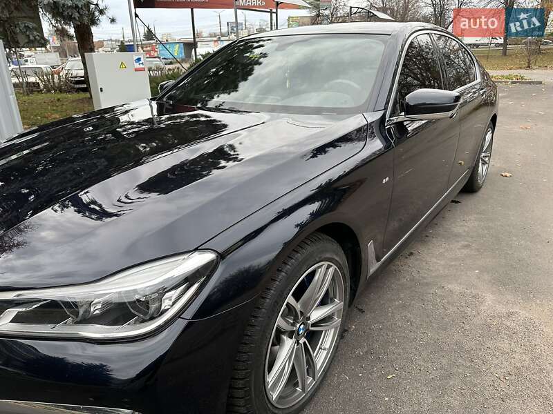 Седан BMW 7 Series 2017 в Виннице