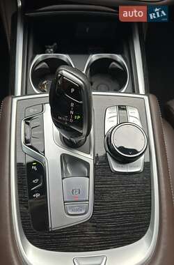 Седан BMW 7 Series 2017 в Виннице