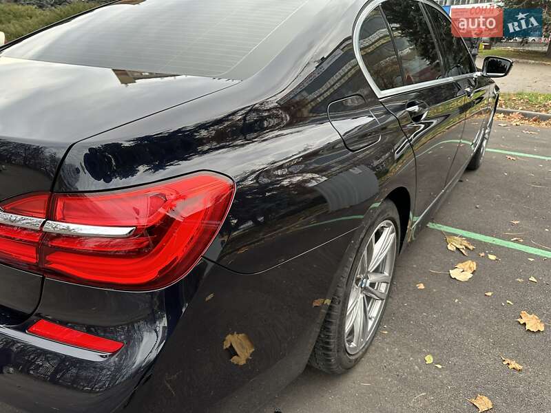Седан BMW 7 Series 2017 в Виннице