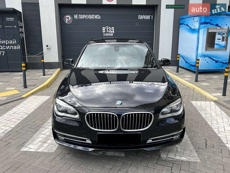 Седан BMW 7 Series 2015 в Львове