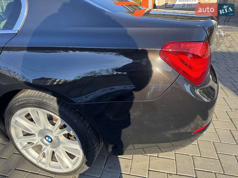 Седан BMW 7 Series 2014 в Черновцах