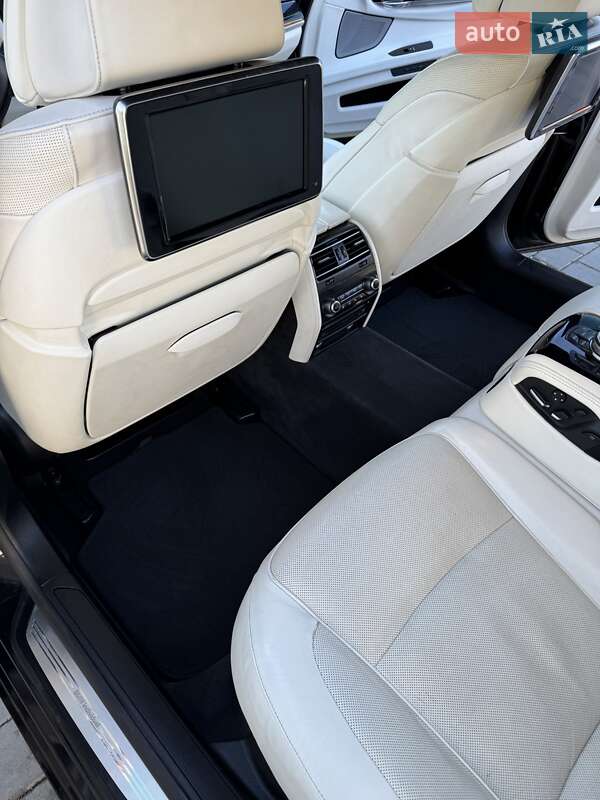 Седан BMW 7 Series 2014 в Черновцах