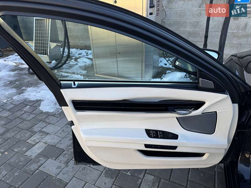 Седан BMW 7 Series 2014 в Черновцах