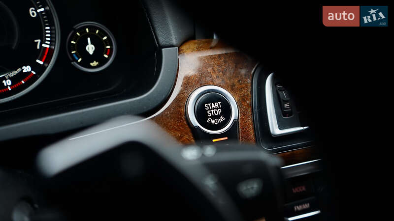 Седан BMW 7 Series 2014 в Львові