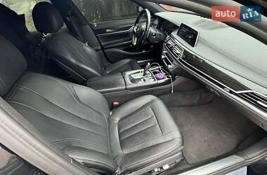 Седан BMW 7 Series 2016 в 