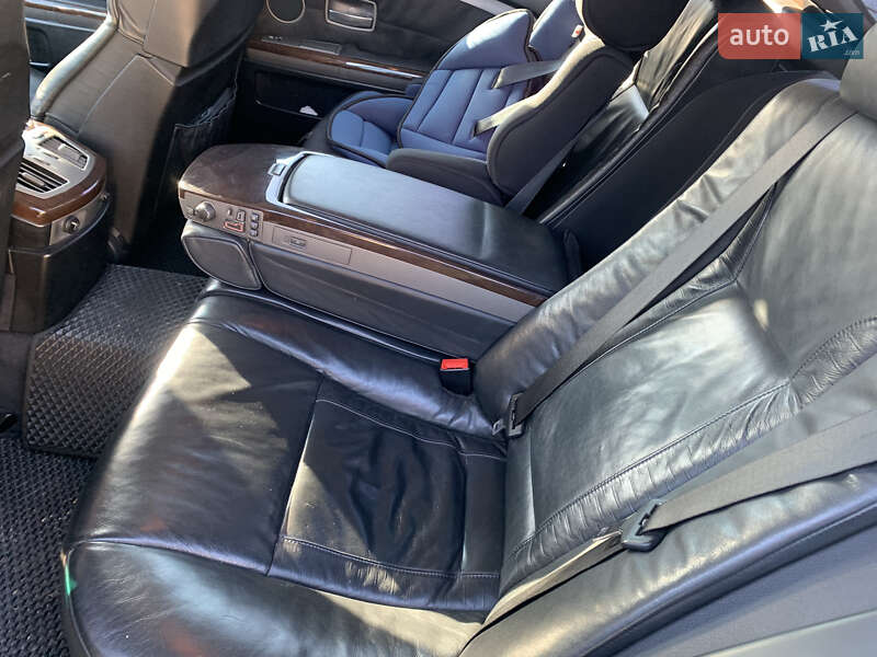 Седан BMW 7 Series 2002 в Сарате