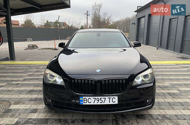 Седан BMW 7 Series 2011 в Львові