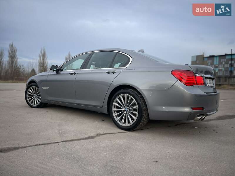 Седан BMW 7 Series 2010 в Ровно