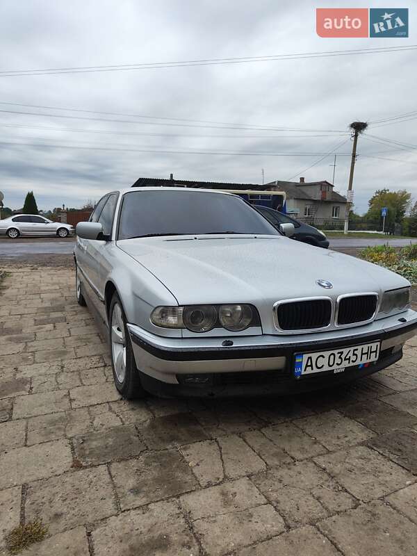 Седан BMW 7 Series 2000 в Іваничах