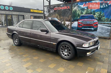 Седан BMW 7 Series 1995 в Буковеле