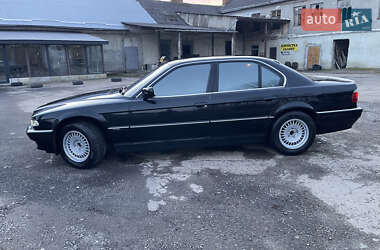 Седан BMW 7 Series 2001 в Рудки