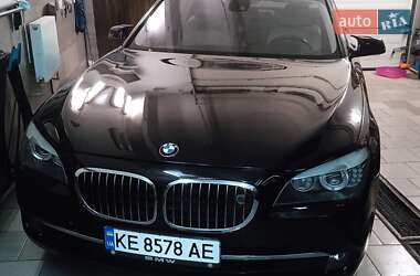 Седан BMW 7 Series 2010 в 