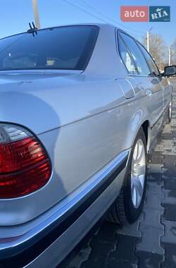 Седан BMW 7 Series 2001 в 