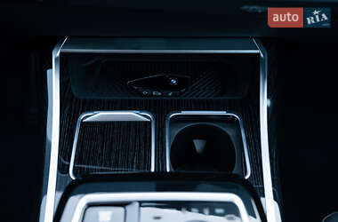 Седан BMW 7 Series 2024 в 
