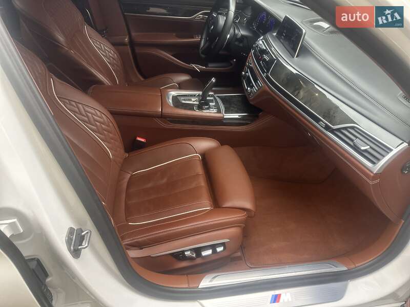 Седан BMW 7 Series 2017 в Одессе