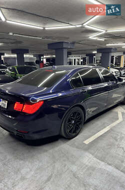Седан BMW 7 Series 2012 в 