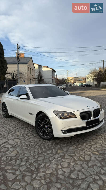 Седан BMW 7 Series 2010 в Луцке