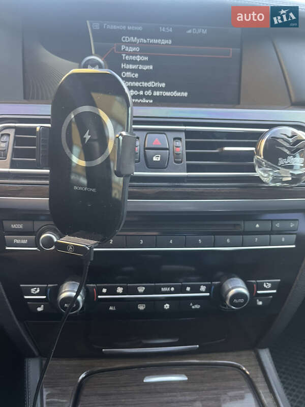 Седан BMW 7 Series 2010 в Луцке