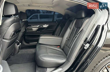 Седан BMW 7 Series 2019 в 