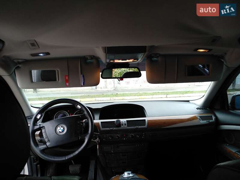 Седан BMW 7 Series 2004 в Херсоні