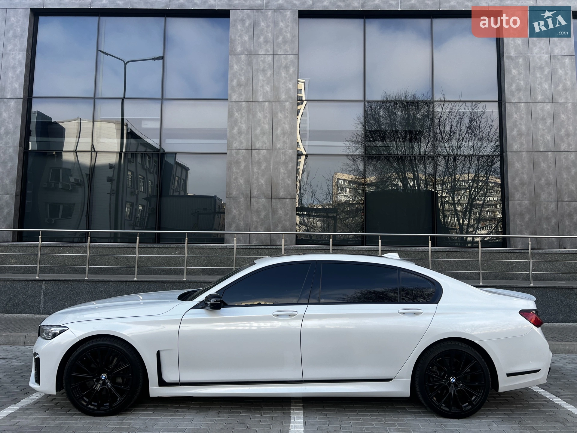 2017 BMW 7er - мініатюра 8