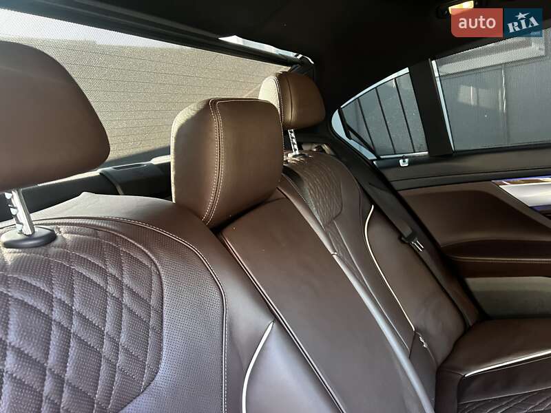 Седан BMW 7 Series 2017 в Києві