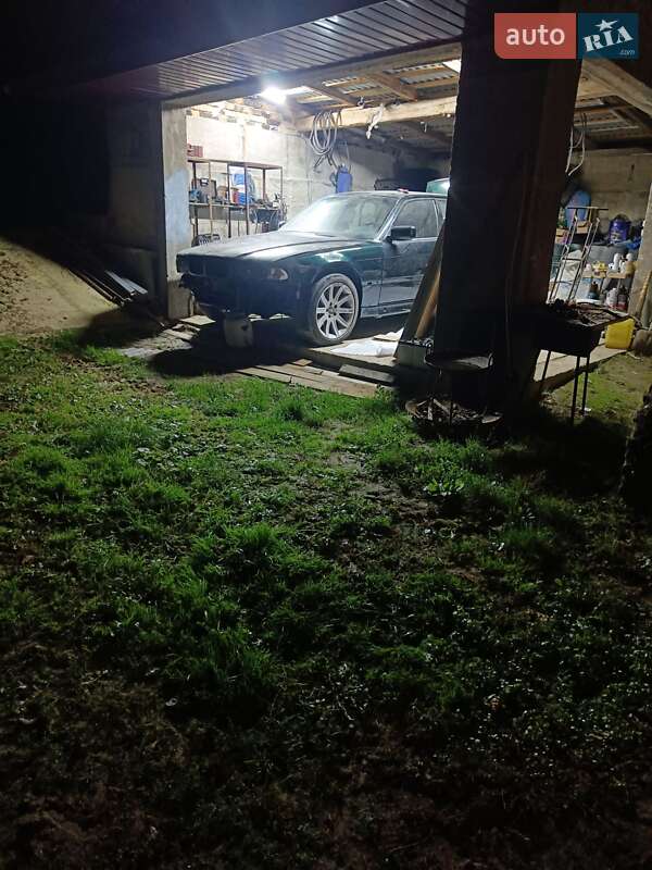 Седан BMW 7 Series 1997 в Черновцах