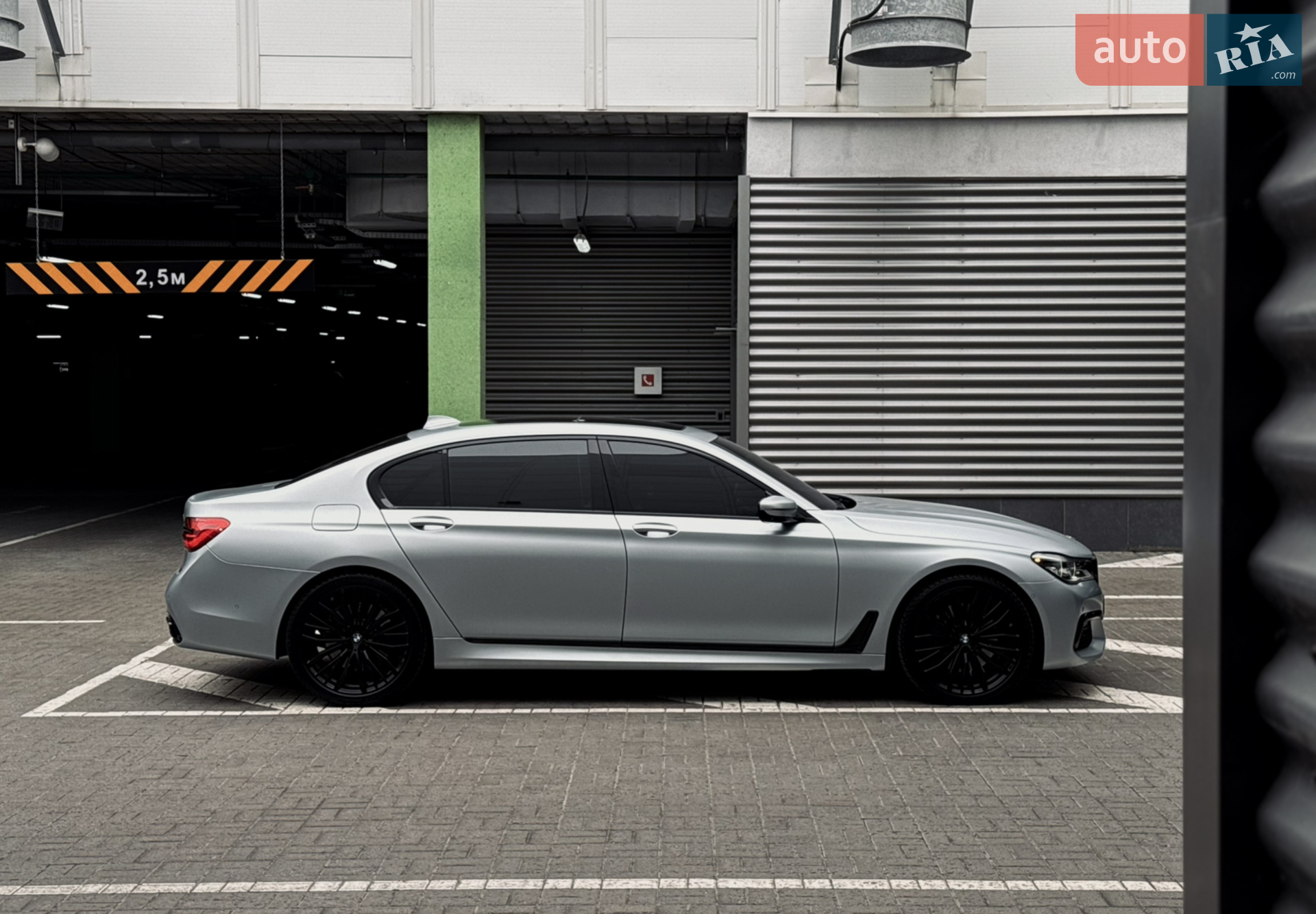 2017 BMW 7er - мініатюра 16